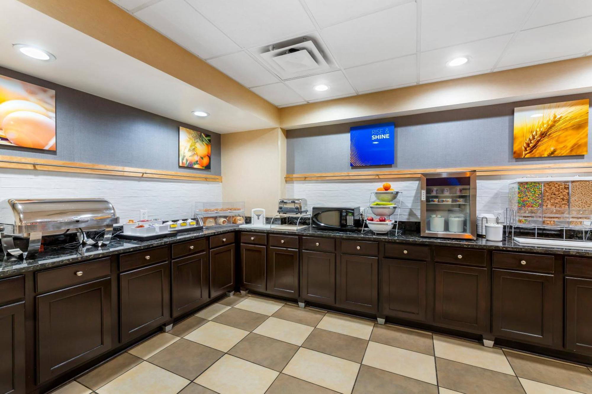 Comfort Inn, Cleveland South - Richfield Kültér fotó